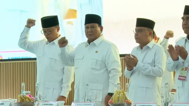 Presiden RI sekaligus Ketua Umum Partai Gerindra Prabowo Subianto di Padepokan Garuda Yaksa, Bogor. Foto: Youtube/Prabowo Subianto