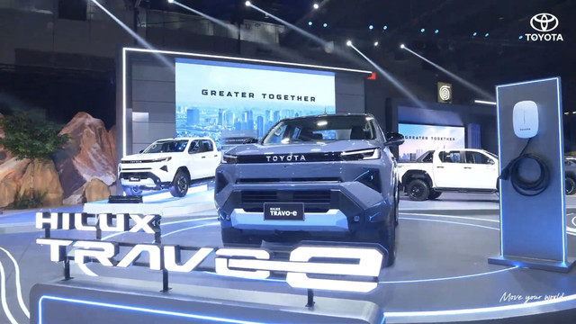 Toyota Hilux Travo-e meluncur di Thailand pada Senin (10/11/2025). Foto: dok. Toyota Thailand