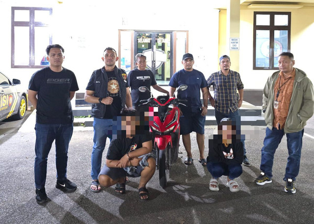Pasangan suami istri di Pontianak ditangkap usai menggelapkan motor dan HP warga. Foto: Dok. Dok. Istimewa