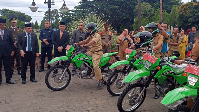 Kendaraan dinas yang diberikan Pemkab Bolmong untuk para penyuluh pertanian.