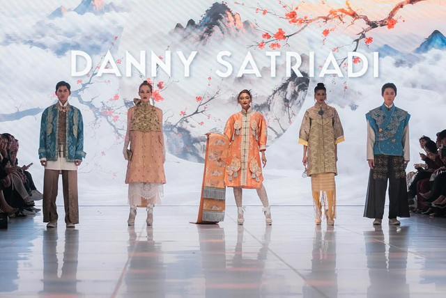 Cita Tenun Indonesia Gandeng Wilsen Willim hingga Moral di JFW 2026. Foto: Instagram @dannysatriadi_official