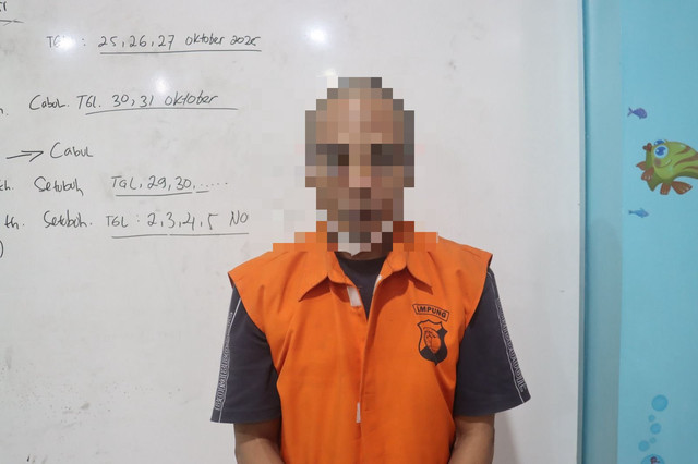 Dukun palsu yang ditangkap Polisi. | Foto: Dok Istimewa