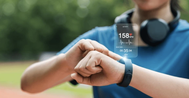 Ilustrasi alat pelacak kebugaran sebagai salah satu bentuk Internet of Bodies. Foto: Shutter Stock