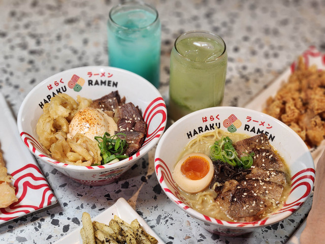 Haraku Ramen kenalkan dua menu baru dalan acara Haraku Ramen "Beef Reward Series" yang digelar di Grand Indonesia, Selasa (11/11/2025). Foto: Ela Nurlaela/kumparan