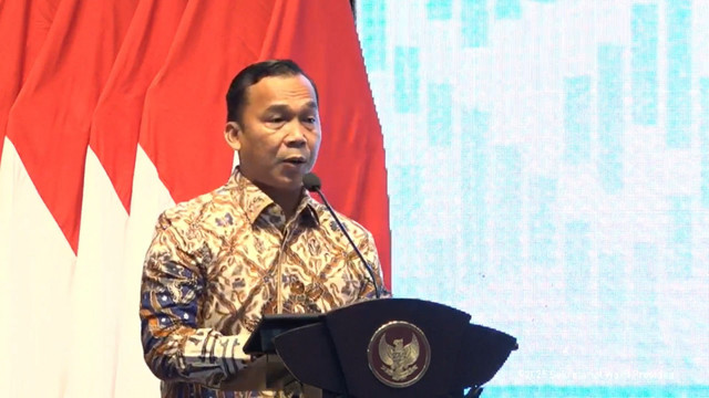 Menteri Kependudukan dan Pembangunan Keluarga, Wihaji dalam pembukaan Rapat Kordinasi Nasional Percepatan Penurunan Stunting tahun 2025 di Auditorium Dr. J. Leimena, Kementerian Kesehatan RI, Jakarta, Rabu (12/11/2025). Foto: YouTube/ Wakil Presiden Republik Indonesia