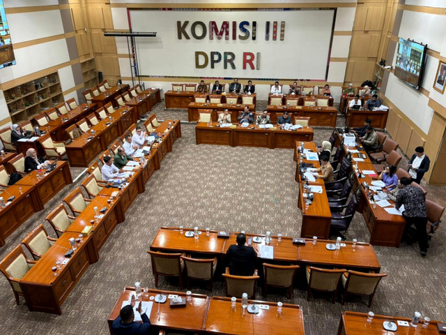 Suasana rapat panja RKUHAP di Komisi III DPR RI, Senayan, Jakarta, Rabu (12/11/2025). Foto: Abid Raihan/kumparan