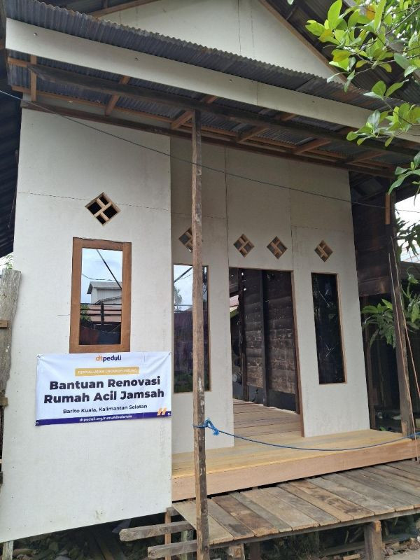 Proses Renovasi Rumah Acil Jamsah di Barito Kuala yang baru berjalan Tahap Pertama (Sumber : DT Peduli)