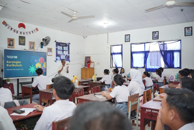 Kemenkeu bersama Dinas Pendidikan (Disdik) Provinsi Kalteng menghadirkan edukasi tentang pengelolaan keuangan negara bagi pelajar di Kalteng, Senin (10/11/2025). Foto: Dok. Istimewa