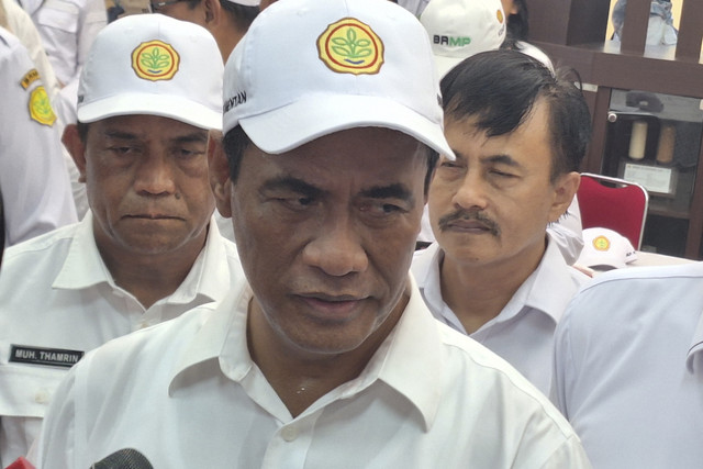 Mentan Amran Sulaiman saat ditemui di Balai Besar Perakitan dan Modernisasi Pertanian (BRMP), Subang, Jawa Barat, Rabu (12/11/2025). Foto: Argya D. Maheswara/kumparan 
