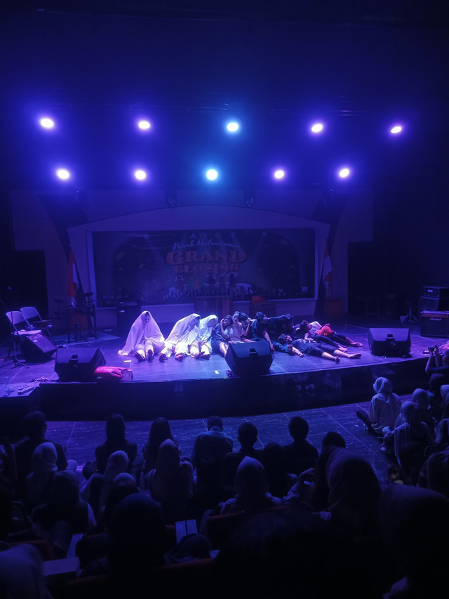 Dokumentasi pribadi Clery: Pertunjukan teater oleh UKM Mahib'e di acara Fisipers Journalist Week 2025