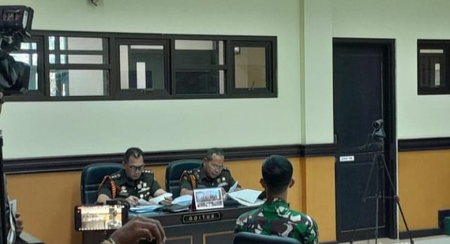 Letda Inf Lukman Hakim, Danton Kompi Bantuan Yonif TP 834/Wakanga Mere menjadi saksi dalam kasus kematian Prada Lucky Namo. Foto: Dok. kumparan