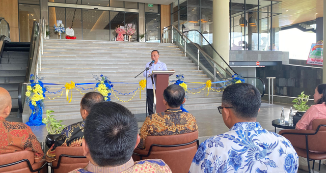 Wakil Gubernur Kalimantan Barat, Krisantus Kurniawan saat meresmikan Grand Opening Hotel Four Points by Sheraton Pontianak pada Rabu, 12 November 2025. Foto: Alycia Tracy Nabila/Hi!Pontianak