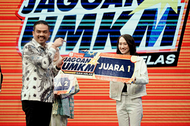 Yudiana Lyn, owner homLiv menjadi pemenang Shopee Jagoan UMKM Naik Kelas. Foto: Dok. Istimewa