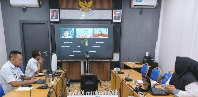 Kantor Wilayah Kementerian Hukum Kalimantan Barat menggelar Rapat Pengharmonisasian, Pembulatan, dan Pemantapan Konsepsi Rancangan Peraturan Bupati (Perbup) Sintang. Foto: Dok. Kanwil Kemenkum Kalbar