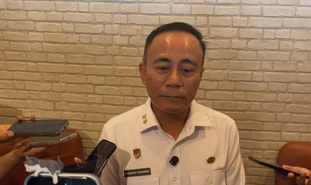 Wakil Gubernur Kalimantan Barat, Krisantus Kurniawan saat diwawancarai. Foto: Alycia Tracy Nabila/Hi!Pontianak