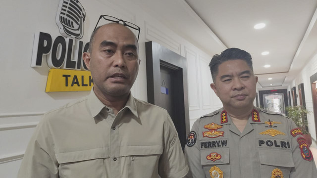 Direktur Reserse Narkoba Polda Sumut, Kombes Pol Andy Arisandi; Kabid Humas Polda Sumut, Kombes Pol Ferry Walintukan di Polda Sumut, Medan, Kamis (13/11/2025). Foto: Amar Marpaung/kumparan