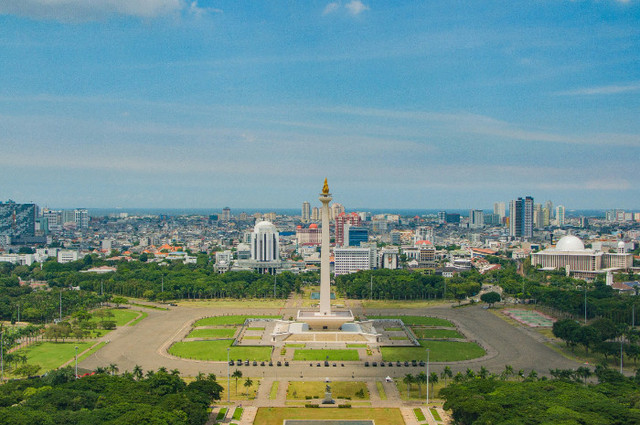 Ilustrasi Cara Buat Kartu Pekerja Jakarta agar Gratis Angkutan Umum, Unsplash/Affan Fadhlan