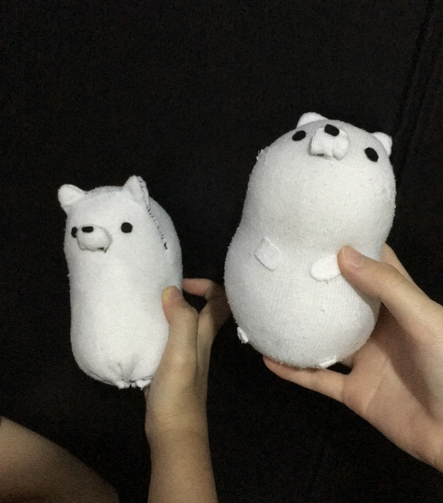 Foto boneka yang terbuat dari kaos kaki bekas. Foto dari penulis.