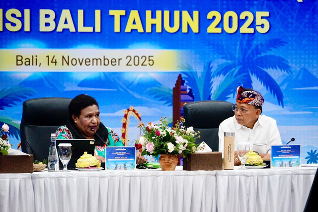 Wamendagri Ribka Haluk hadiri acara High Level Meeting TPID Provinsi Bali di Denpasar, Jumat (14/11/2025). Foto: Dok. Kemendagri