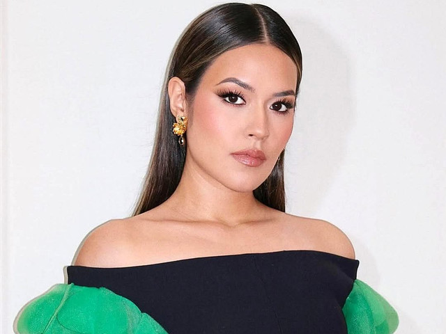 Penyanyi, Raisa menghadiri gala premiere WICKED: For Good di Singapura, Kamis (13/11/2025). Foto: Instagram/ @vagueskin