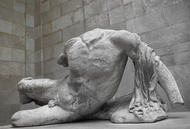 Ilustrasi sutrada legenda kelam Malin Kundang. Foto: Unsplash/Xavier von Erlach