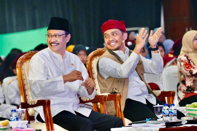 Dialog Sekolah Rakyat, Gus Ipul Disambut Puisi dan Hadrah Siswa. Foto: Dok. Kemensos