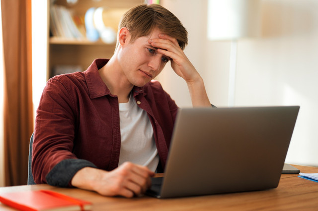 Ilustrasi melihat notifikasi ditolak Kumparan. Foto: Freepik