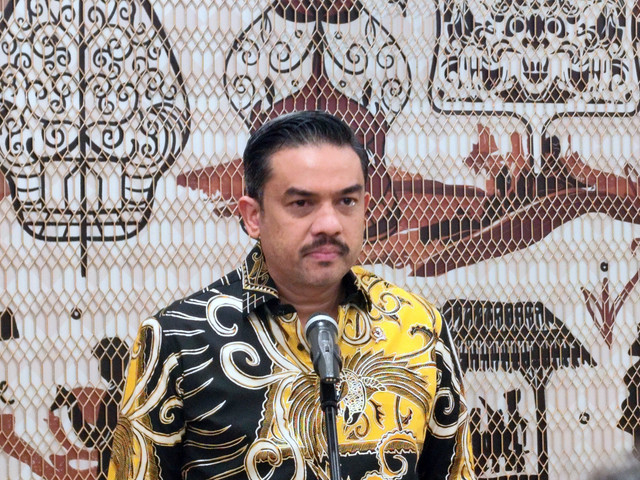 Menteri UMKM Maman Abdurrahman menghadiri konferensi pers di Kantor Kemendag, Senin (17/12025). Foto: Widya Islamiati/kumparan