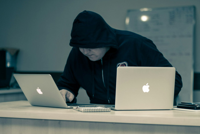 Tindak Pidana Ancaman dan Pemerasan Melalui Media Elektronik. sumber: unsplash.com