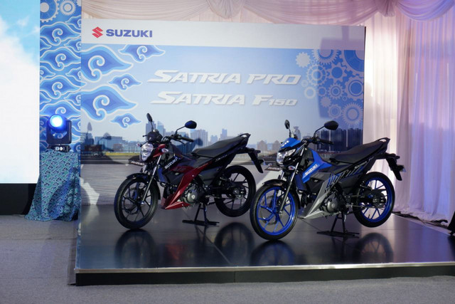 Seremoni ekspor kendaraan mobil dan motor Suzuki di pabrik Tambun, Bekasi, Jawa Barat, Selasa (18/11/2025). Foto: Aditya Pratama Niagara/kumparan