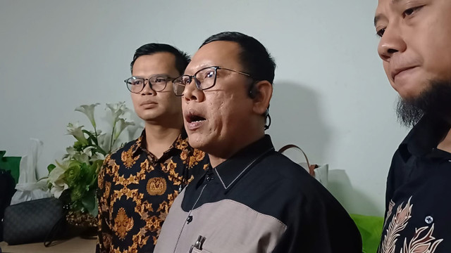 Sidang mediasi gugatan perdata Nikita Mirzani terhadap dokter Reza Gladys kembali digelar di Pengadilan Negeri (PN) Jakarta Selatan, Selasa (18/11/2025). Foto: Vincentius Mario/kumparan
