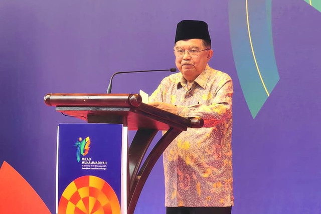 Wakil Presiden ke-10 dan ke-12 RI sekaligus Ketua Umum DMI Jusuf Kalla menghadiri Milad Muhammadiyah ke-113 di Kampus Universitas Muhammadiyah Bandung, Selasa (18/11/2025). Foto: Dok. Istimewa