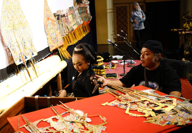 Dyah Ayu Kusumaning Tyas, mahasiswi semester satu jurusan Bahasa Daerah Universitas Negeri Solo (UNS) Jawa Tengah. Foto-foto : Dipta Wahyu