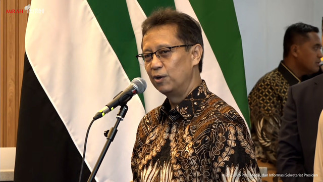 Menteri Kesehatan RI, Budi Gunadi Sadikin saat Presiden Prabowo Subianto meresmikan Rumah Sakit Kardiologi Emirates-Indonesia di Surakarta, Rabu (18/11/2025). Foto: YouTube/Sekretariat Presiden