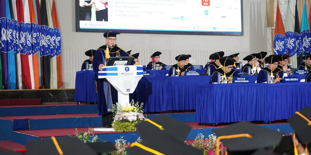 Pesan Rektor untuk 1.090 Wisudawan Sekolah Vokasi IPB University