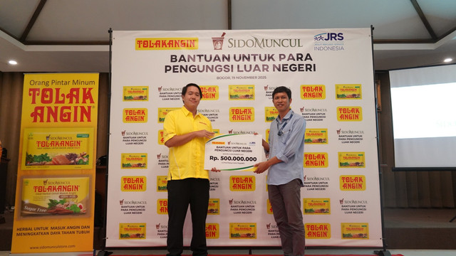 PT. Industri Jamu Dan Farmasi Sido Muncul Tbk (Sido Muncul) menggandeng Yayasan Jesuit Refugee Service Indonesia (JRS Indonesia) untuk membantu pengungsi asing di kawasan Bogor. Foto: kumparan