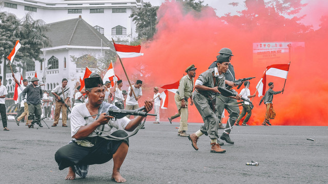 Ilustrasi pertempuran 10 November 1945 di Surabaya. Foto: Unsplash