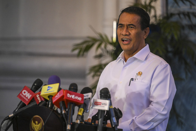 Menteri Pertanian Amran Sulaiman memberikan keterangan pers usai mengikuti rapat terbatas yang dipimpin Presiden Prabowo Subianto di Kompleks Istana Kepresidenan, Jakarta, Kamis (20/11/2025). Foto: Hafidz Mubarak A/ ANTARA FOTO