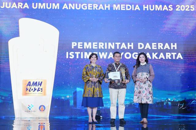 Menkomdigi Meutya Hafid di Anugerah Media Humas 2025. Foto: dok Kemkomdigi