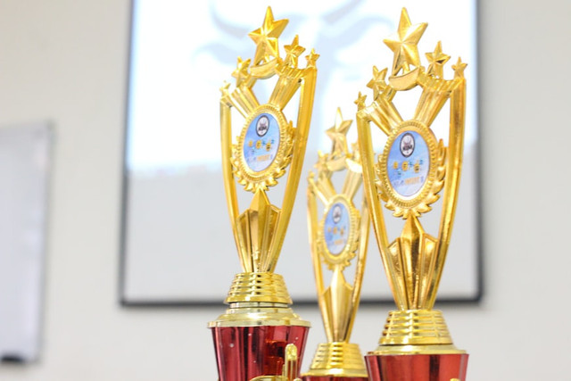 Ilustrasi Daftar Pemenang AMI Awards 2025. Unsplash.com/flick Flank