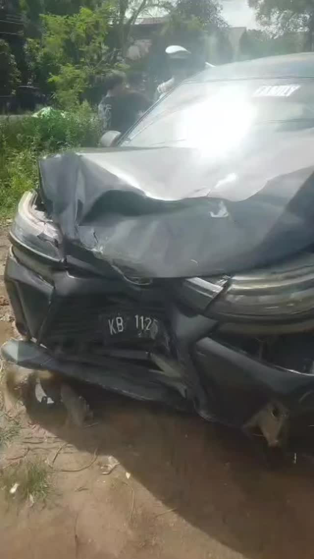 Tabrakan di Tugu Beji Sintang. Foto: Dok. Instagram @nurikshan.85