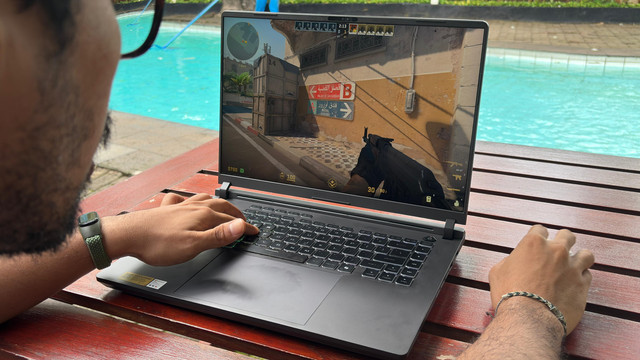 ASUS ROG Strix G16 G615LP (2025). Foto: Habib Allbi Ferdian/kumparan