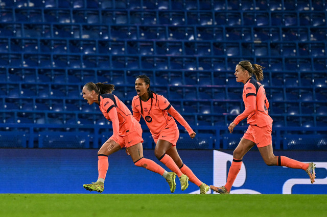 Ewa Pajor merayakan gol ke gawang Chelsea di lanjutan Liga Champions Wanita 2025/26. Foto: AFP/Glyn Kirk