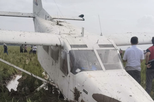 Pesawat yang terjatuh di Karawang, Jumat (21/11/2025). Foto: Dok. Istimewa