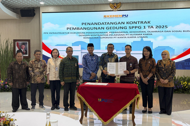 Acara Penandatanganan kontrak pekerjaan pembangunan Gedung Satuan Pelayanan Pemenuhan Gizi (SPPG) pada Jumat (21/11/2025). Foto: Najma Ramadhanya/kumparan