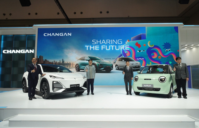 Peluncuran Changan Lumin dan Changan Deepal S07 di GJAW. Foto: Changan