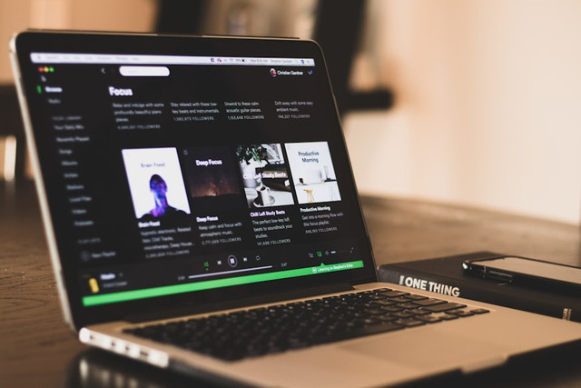 Spotify naik harga, foto hanya ilustrasi: Unsplash/sgcdesignco