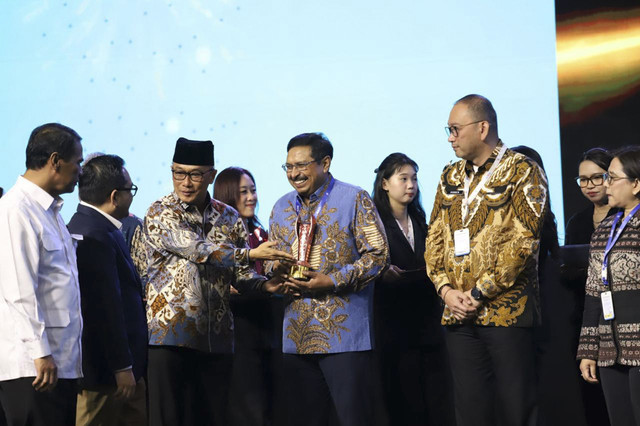Komdigi Raih Peringkat III BKN Award. Foto: Dok. Komdigi