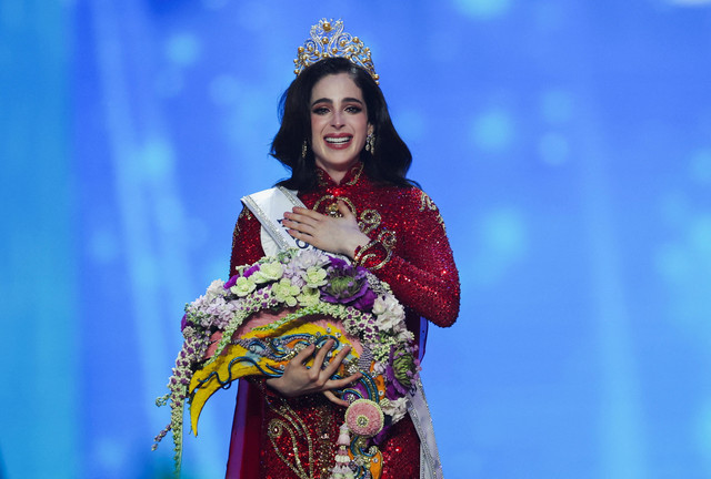 Fatima Bosch dari Meksiko Raih Mahkota Miss Universe 2025. Foto: REUTERS/Chalinee Thirasupa