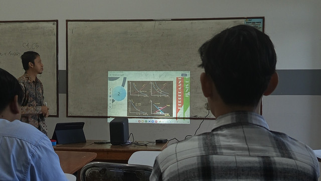 Perkuliahan tetap berjalan meski sebagian mahasiswa merasa salah jurusan. (Dokumen pribadi)